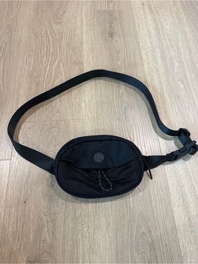 lululemon athletica Black Mesh-Front Waist Pack
